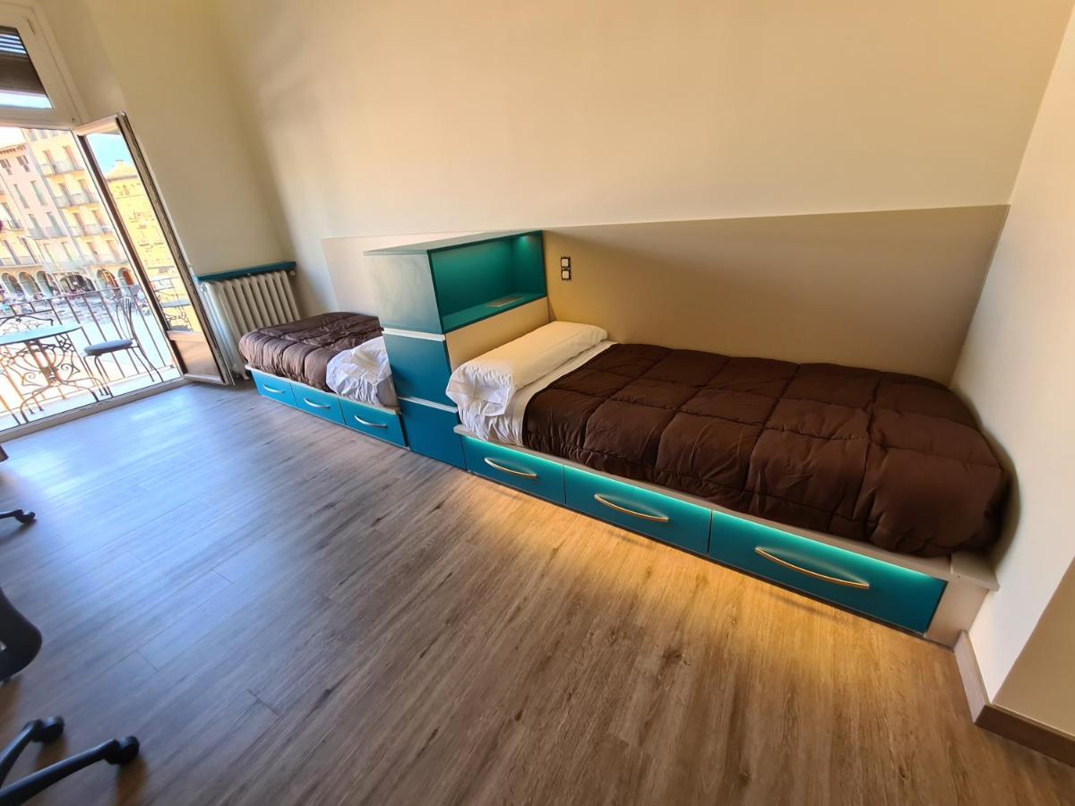Apartaments Vicus 3 Con Vistas A La Plaza Mayor De Вик Екстериор снимка